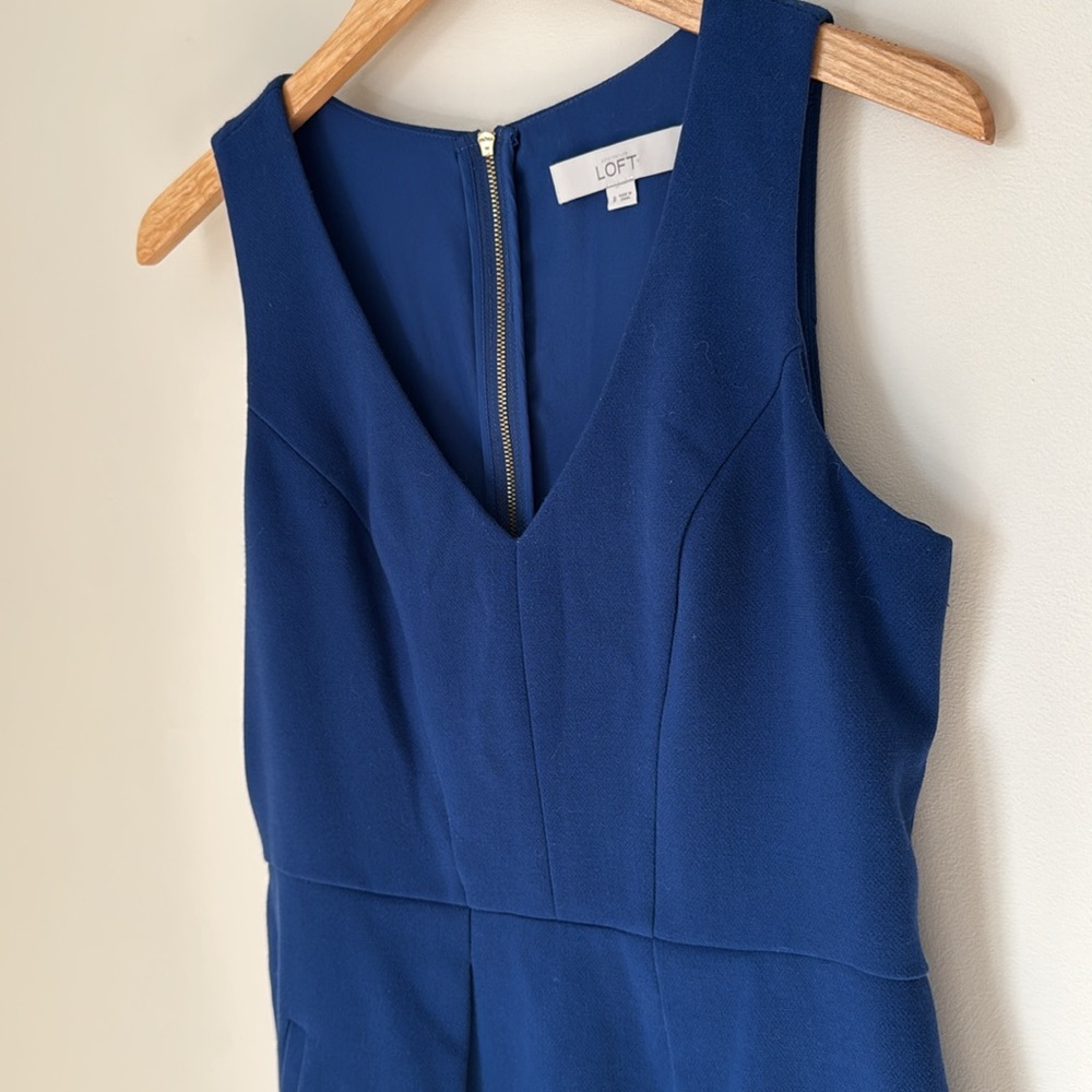 LOFT | V-neck Sleeveless A-line Dress with Pockets in Blue | Size 8 - Picture 2 of 7